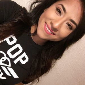 Meet your Posher, Alejandra